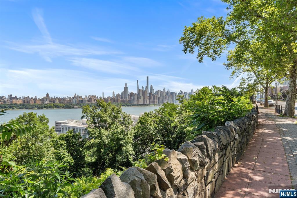 7855 Boulevard #26G