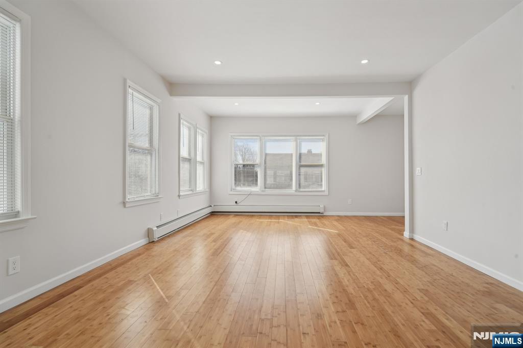 403 Abington Avenue 2 - Photo 3