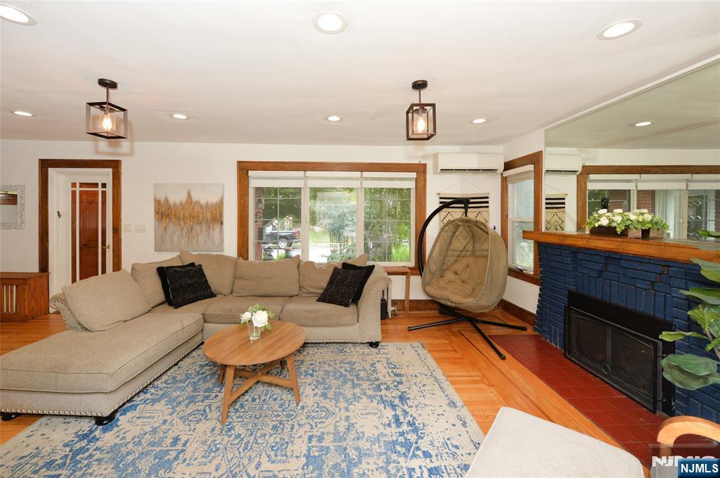 1-20 Cyril Avenue - Photo 3