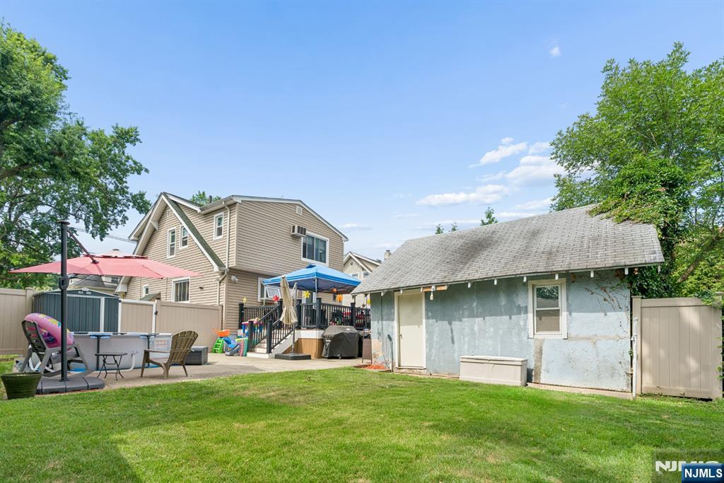 44 E Quackenbush Ave, Dumont, NJ 07628