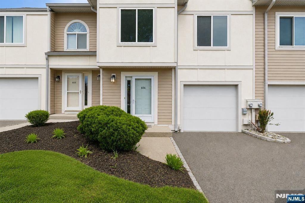 606 Park Place 606 - Photo 2