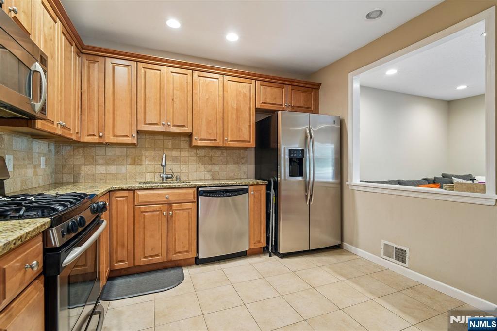 606 Park Place 606 - Photo 4