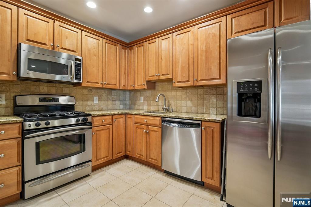 606 Park Place 606 - Photo 5