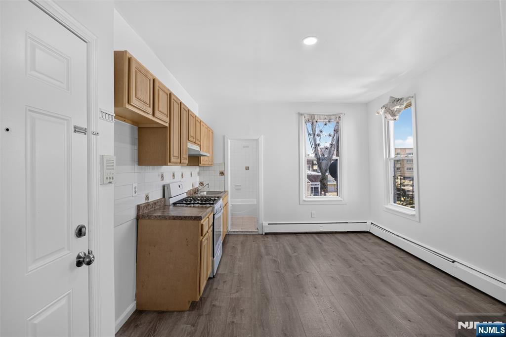 413 70th Street 6 - Photo 5