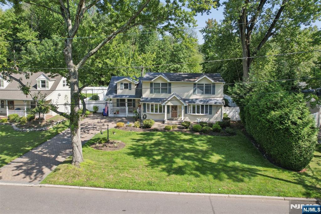 95 Knollwood Drive - Photo 2