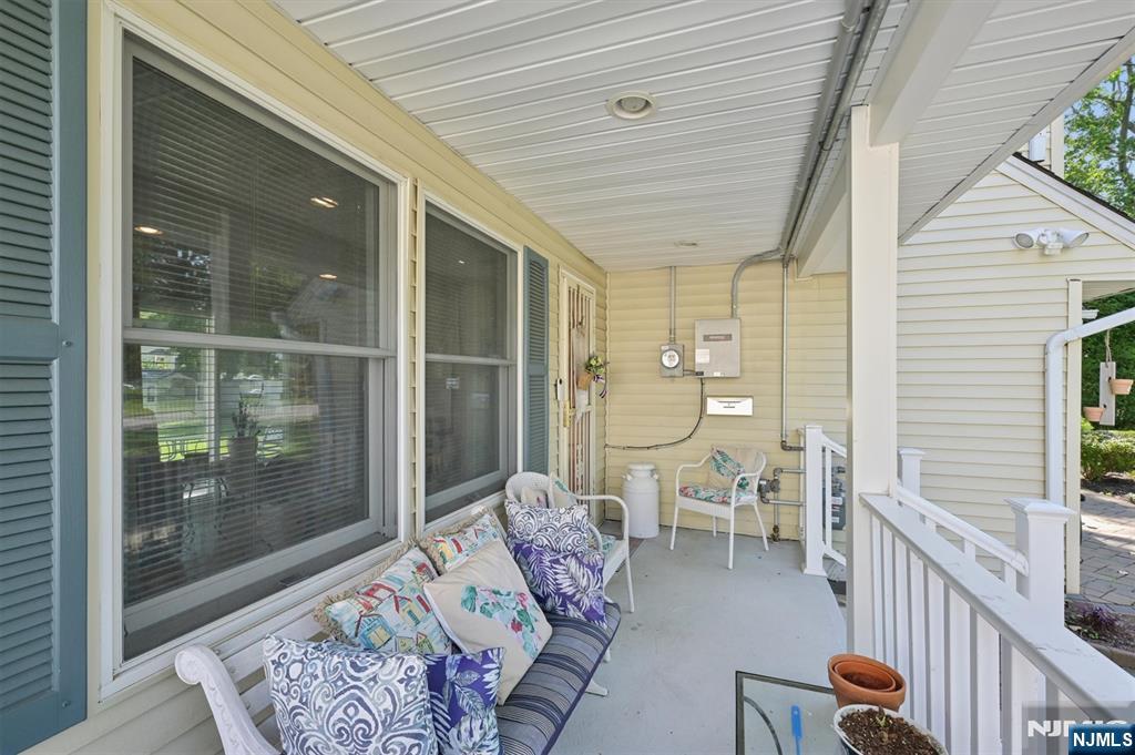 95 Knollwood Drive - Photo 4