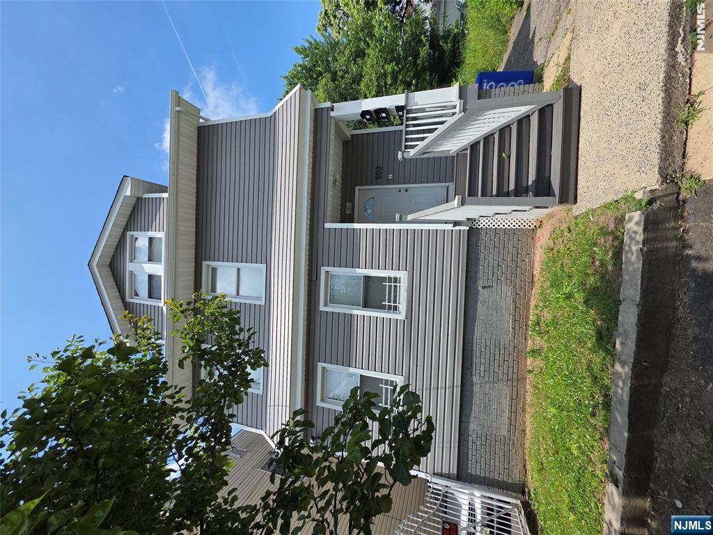 503 20th Street 2 - Photo 1