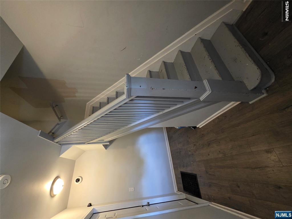 503 20th Street 2 - Photo 2