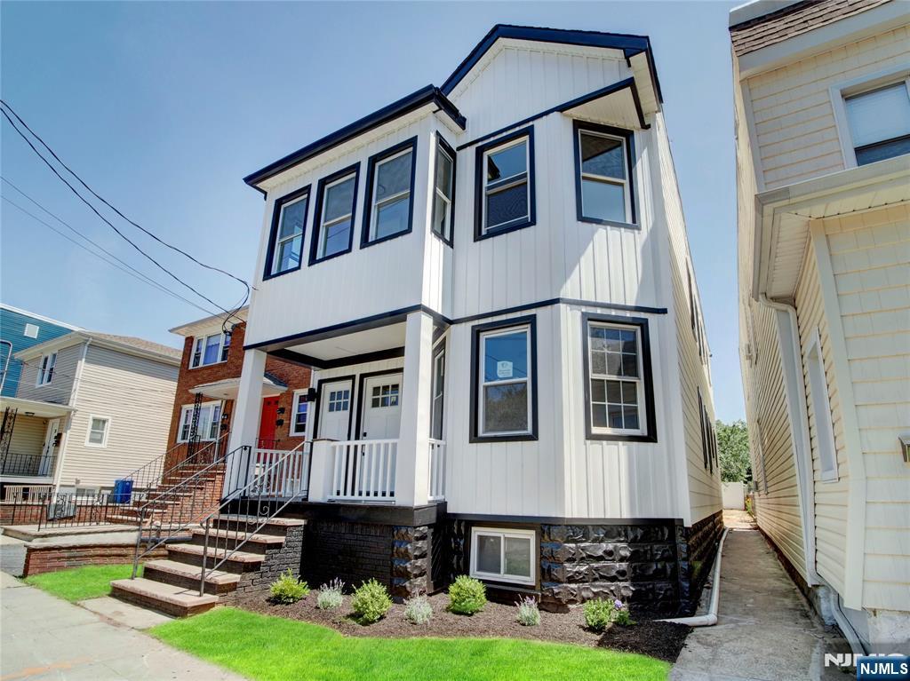 36 42nd Street - Photo 2