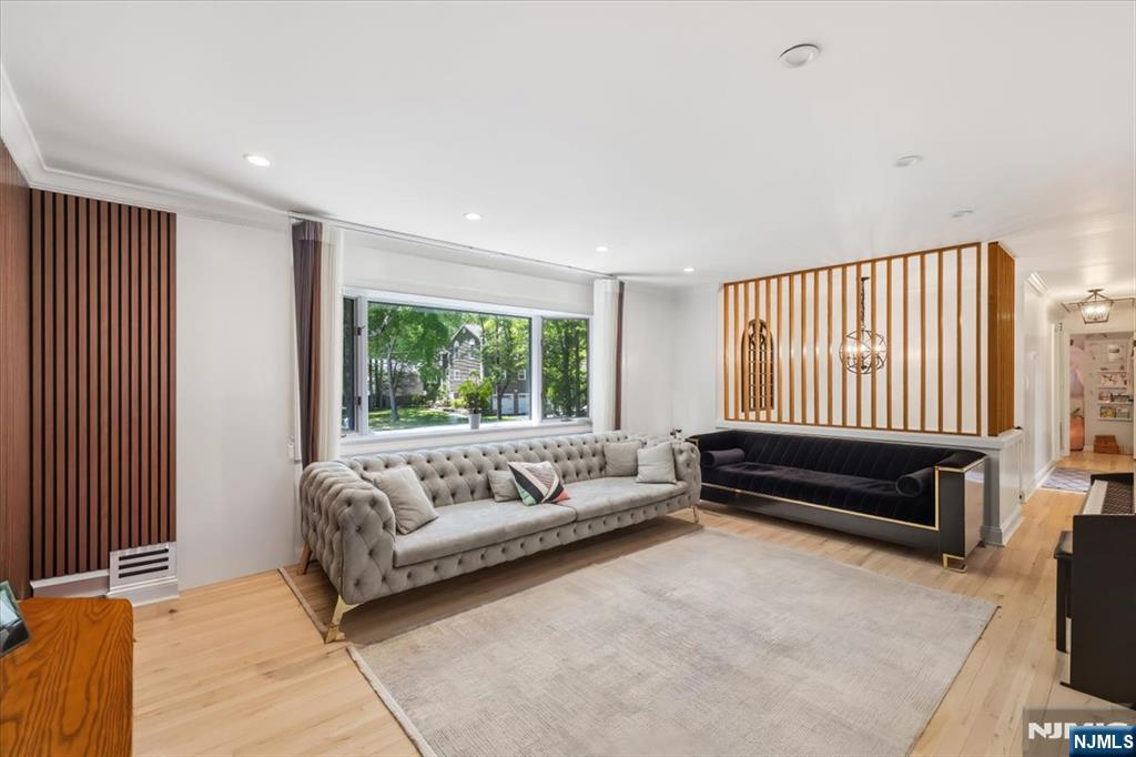 149 Sherwood Drive - Photo 4