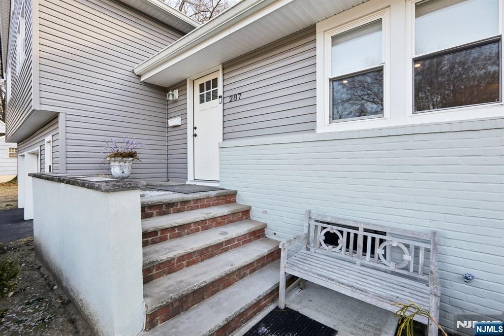 287 Country Club Drive - Photo 1