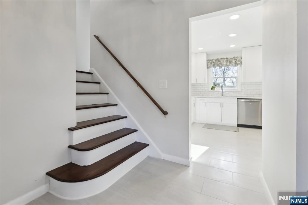 287 Country Club Drive - Photo 4