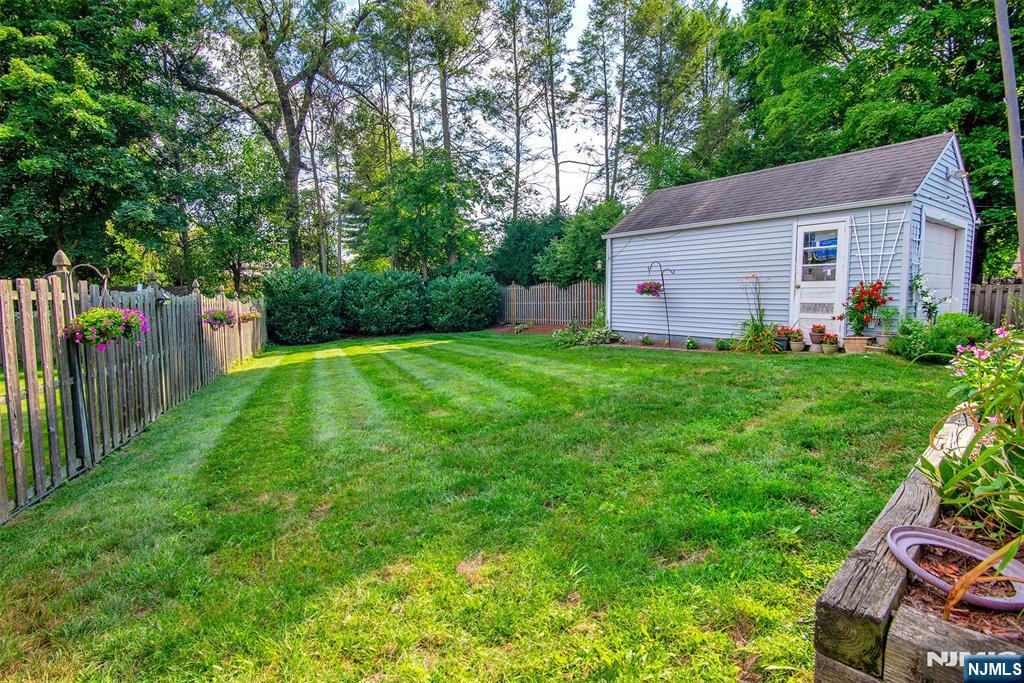 65 Wilkens Dr, Dumont, NJ 07628