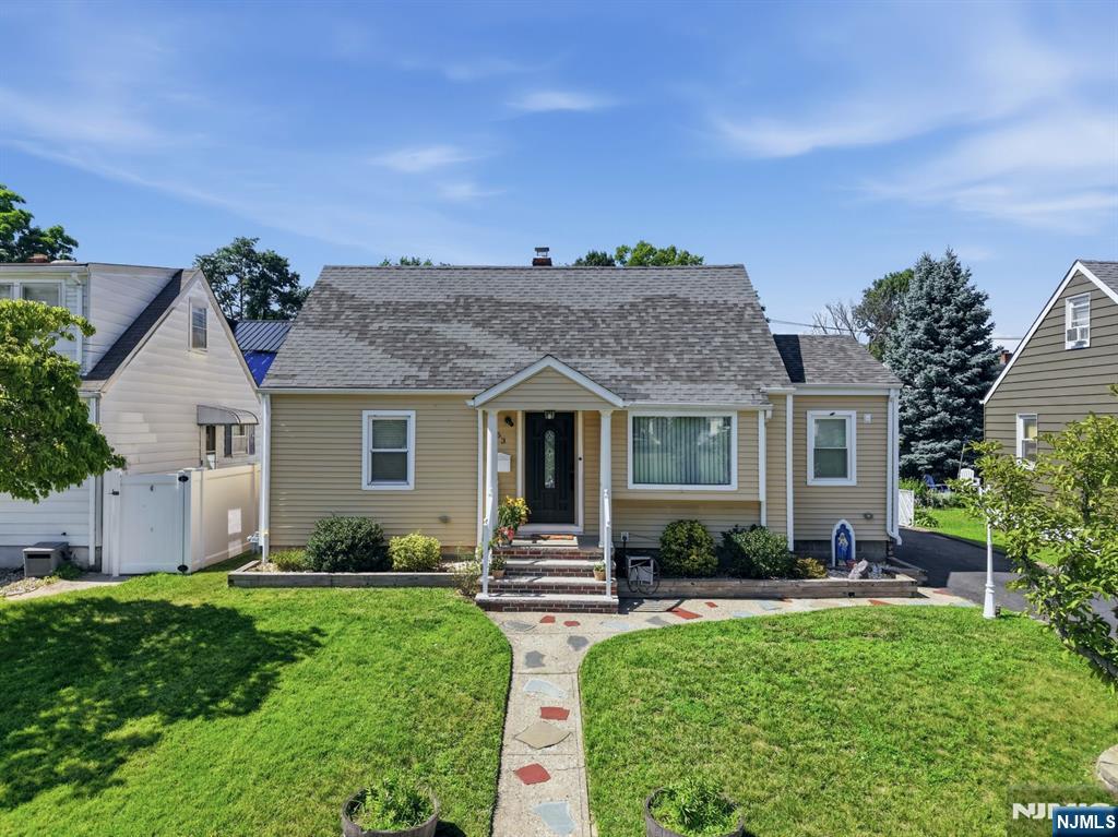 Homes for sale in Elmwood Park, NJ | 153 Stefanic Ave, Elmwood Park, NJ 07407 | MLS# 26027789
