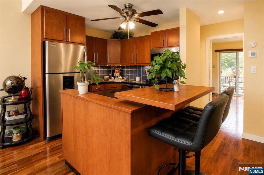 156 Liberty Street 8 - Photo 3
