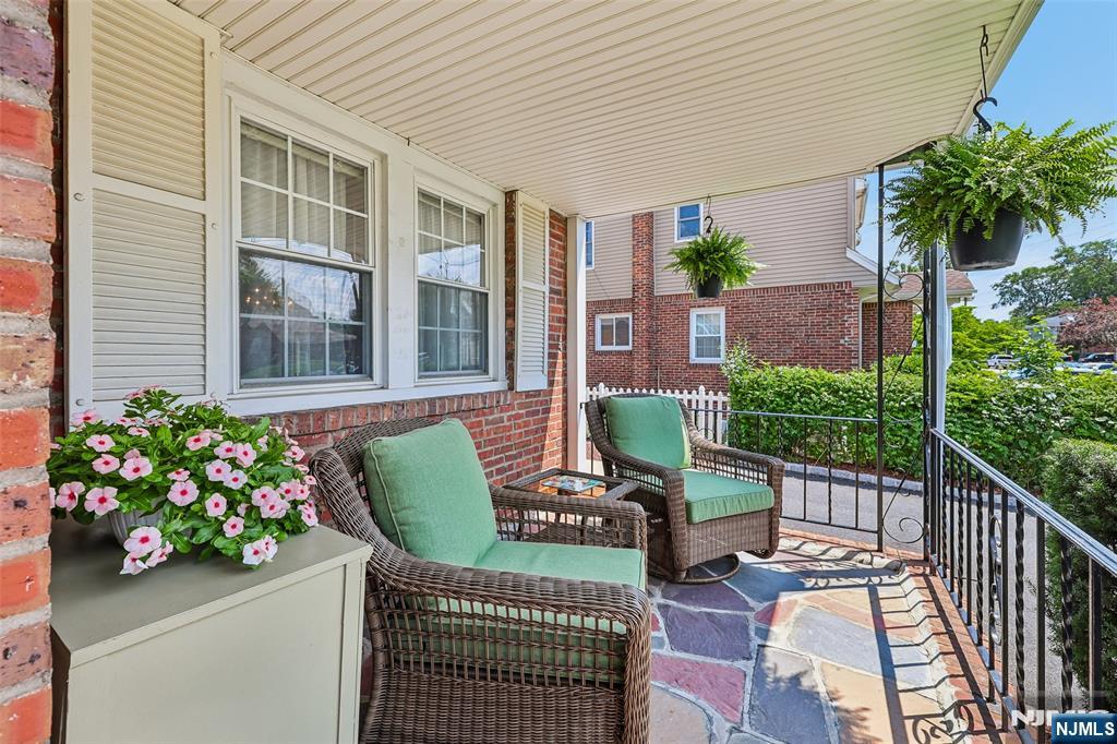 2-33 35th St, Fair Lawn, NJ 07410