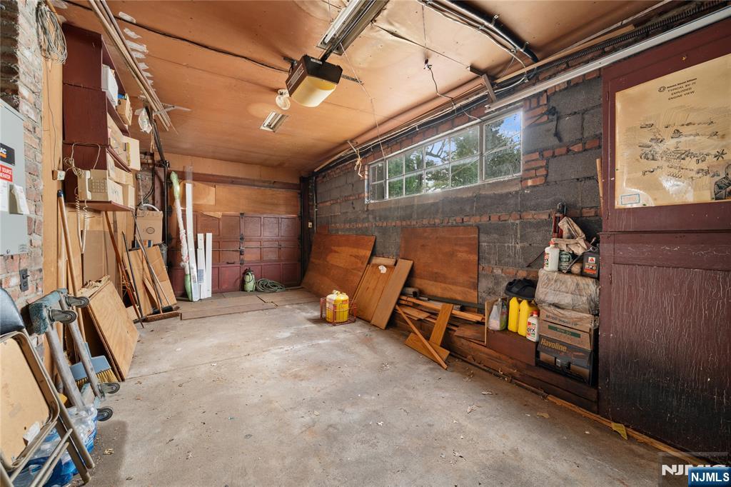 498 Riverside Ter, Rutherford, NJ 07070