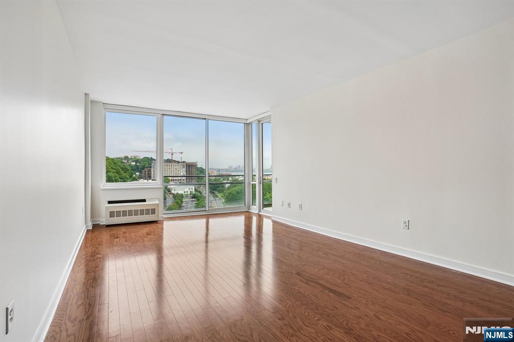 1215 Hudson Park - Photo 3
