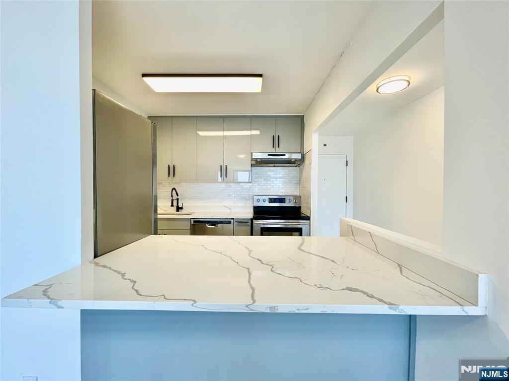 770 Anderson Avenue 9C - Photo 4
