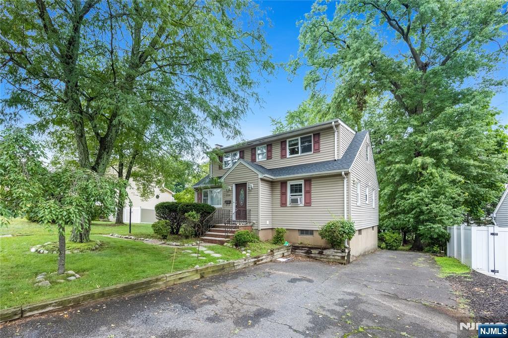 120 Highland Ave, Emerson, NJ 07630