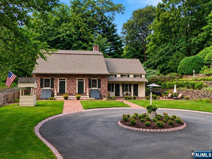 605 E Saddle River Road - Photo 2