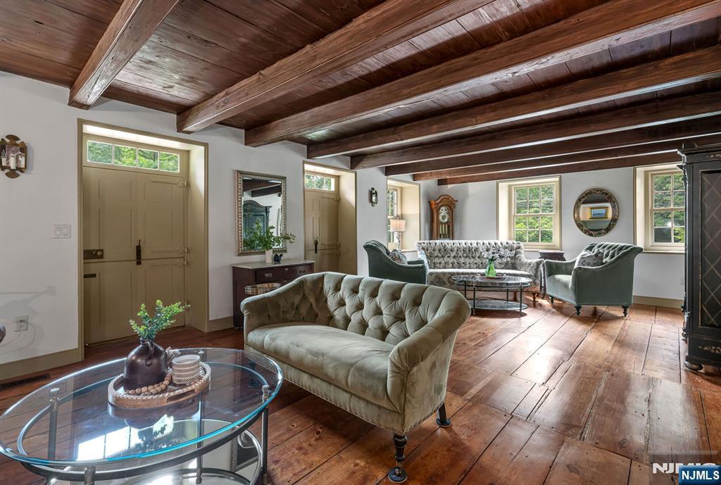 605 E Saddle River Road - Photo 5