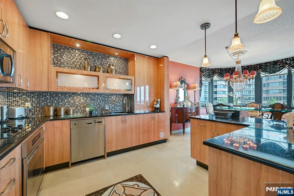 100 Carlyle Drive #C06B