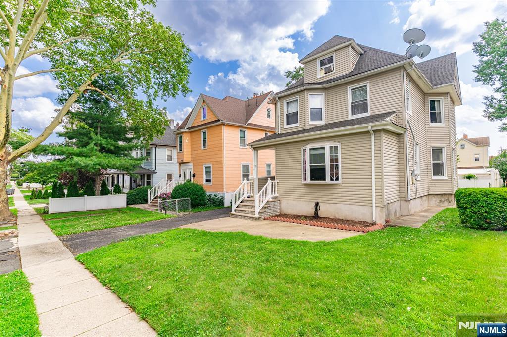 75 Clinton Place - Photo 3