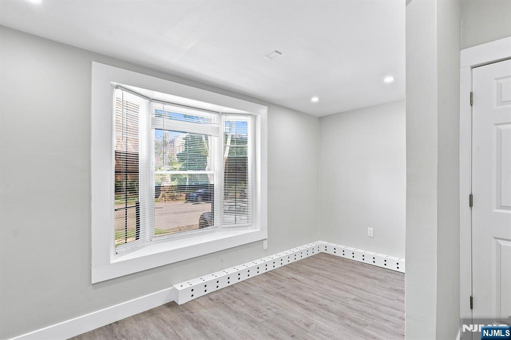 75 Clinton Place - Photo 4