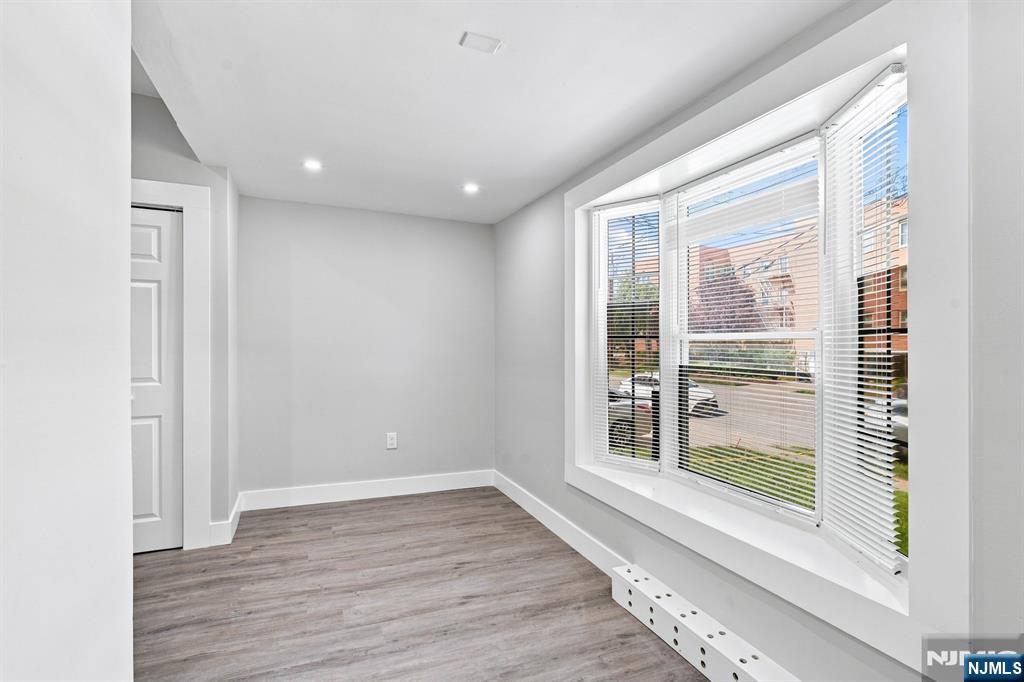 75 Clinton Place - Photo 5