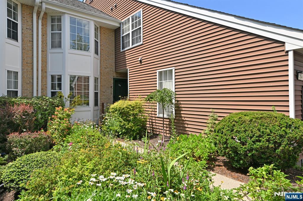 354 Stiles Court - Photo 2
