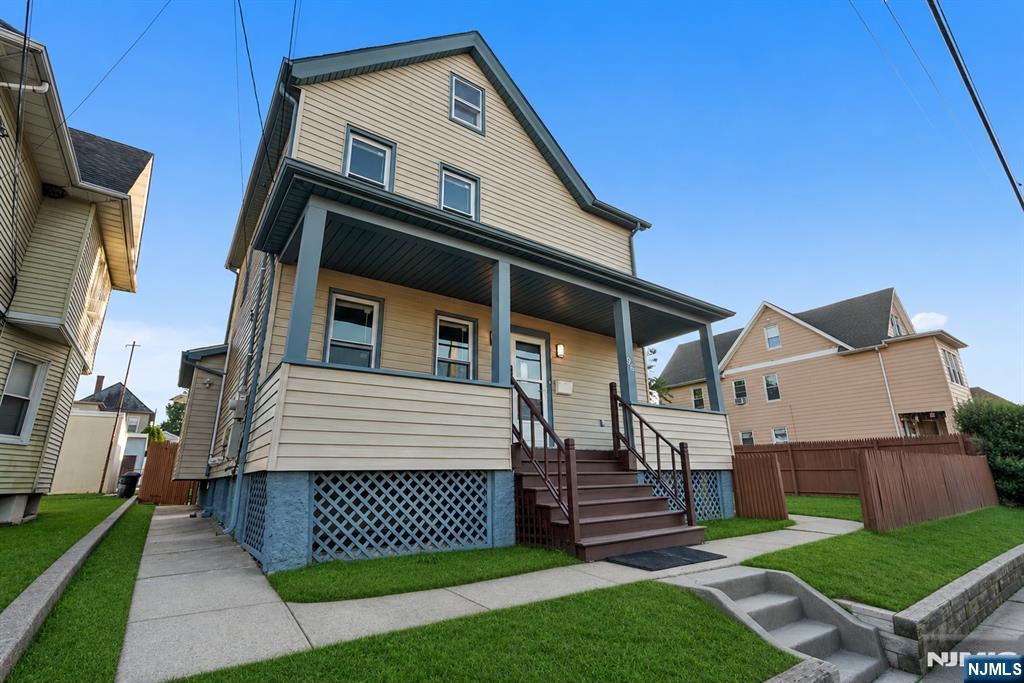 96 Washington St, Lodi, NJ 07644