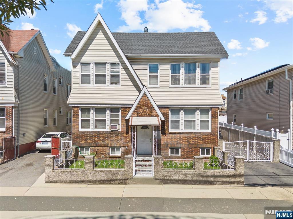 1st image of 284 286 12th St, Newark, NJ 07107 | MLS# 26027917