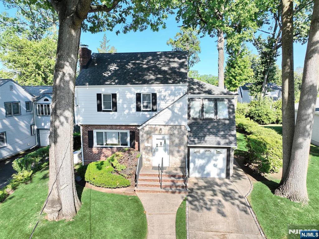 1116 Trafalgar St, Teaneck, NJ 07666