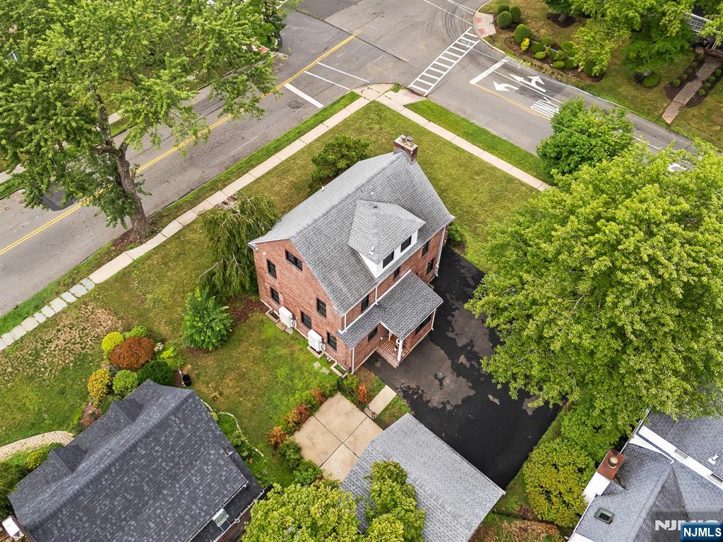 210 Spring Valley Ave, Hackensack, NJ 07601