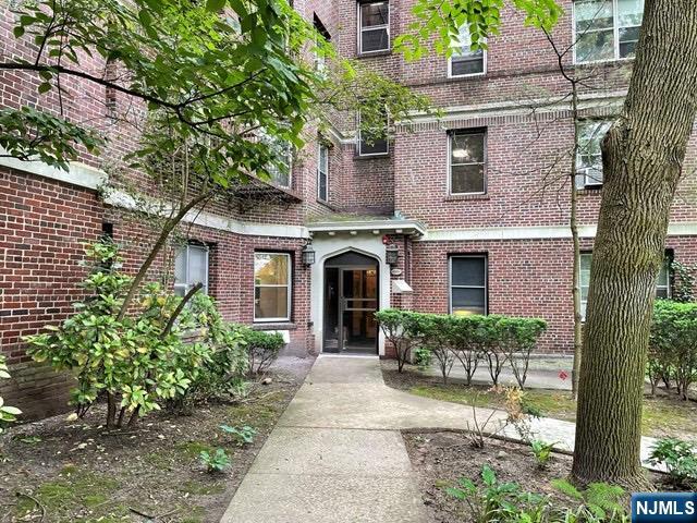 100 Palisade Avenue C13 - Photo 1
