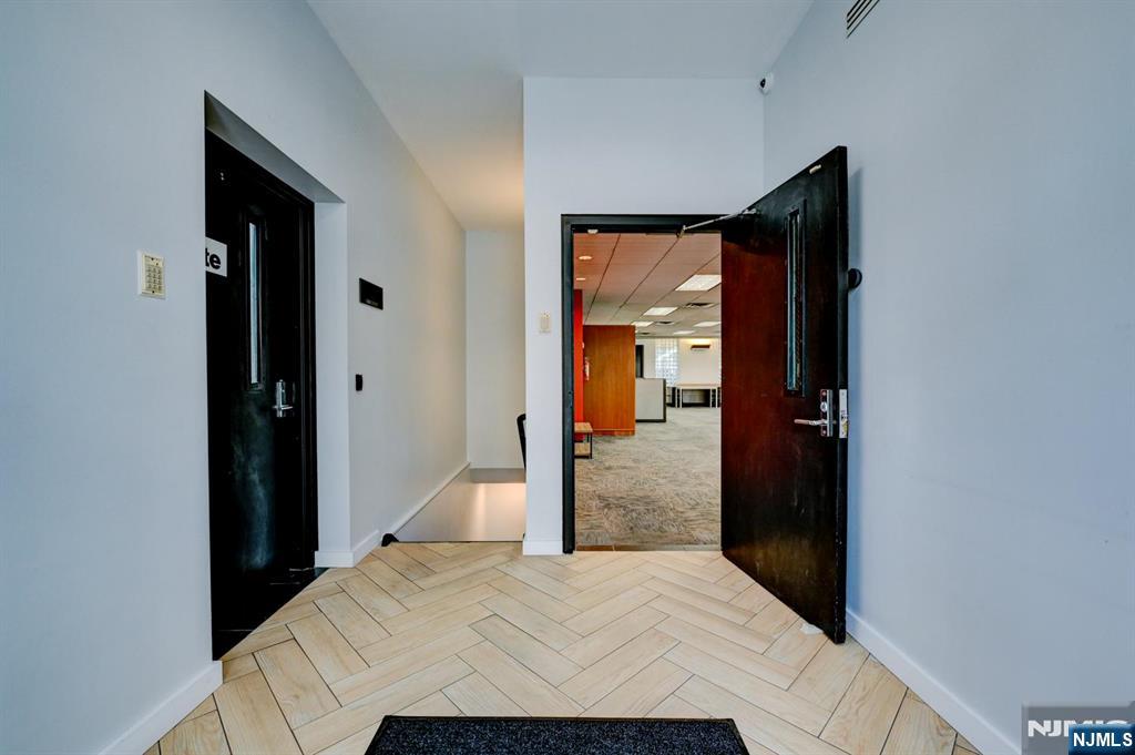 139 Chestnut Street - Photo 2