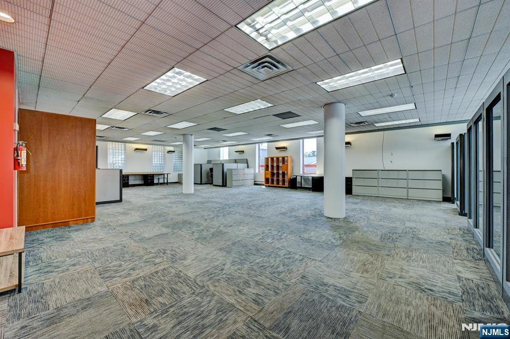 139 Chestnut Street - Photo 4