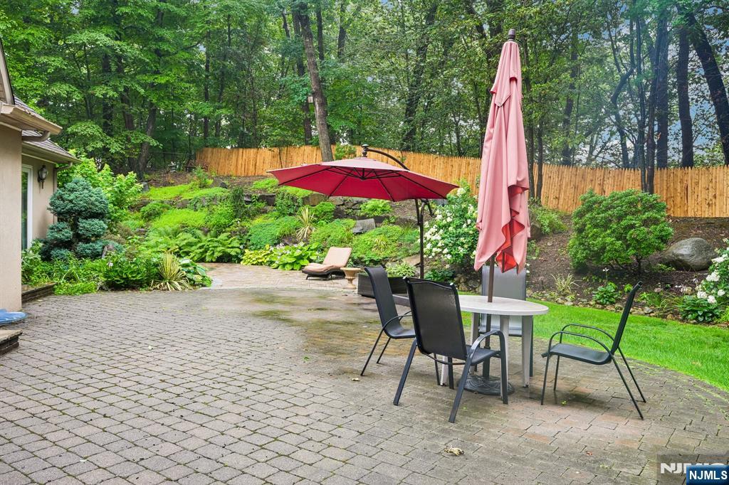 922 Hilltop Terrace — photo 40