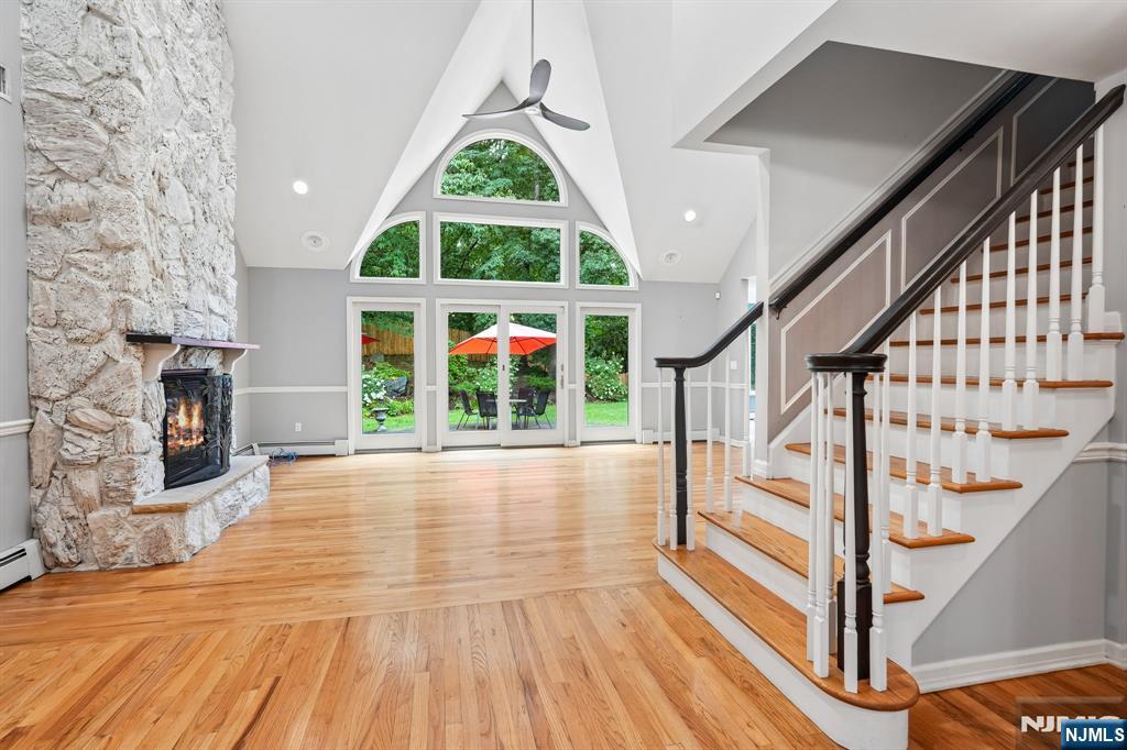 922 Hilltop Terrace - Photo 5