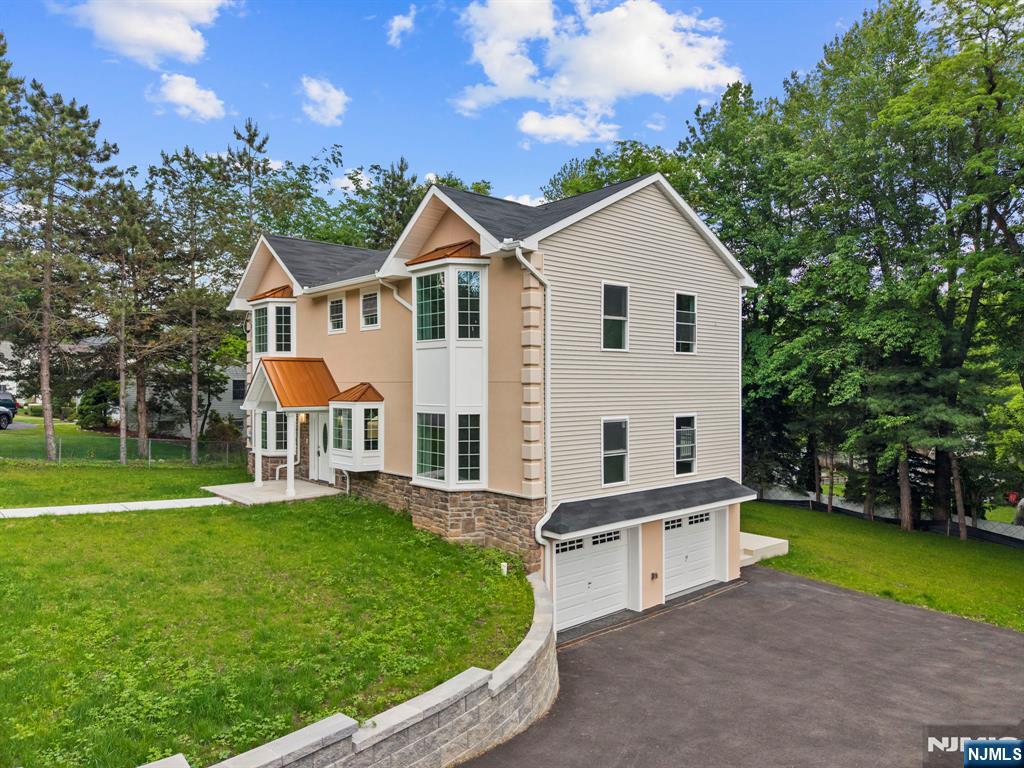 418 East Avenue - Photo 3