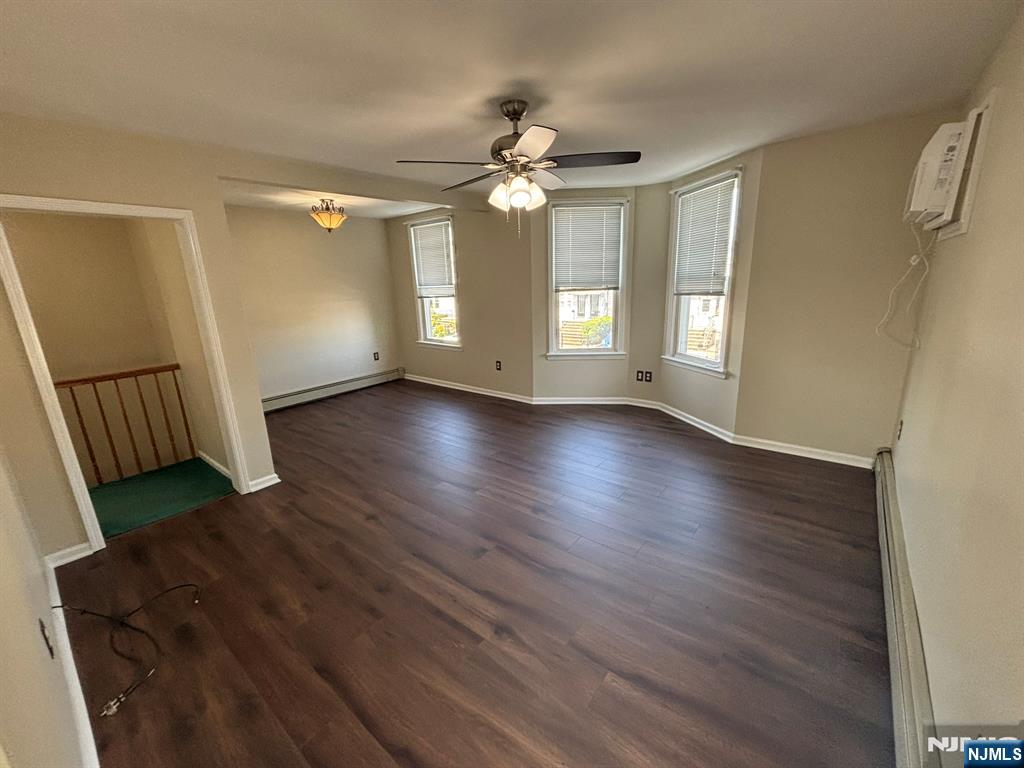 466 Chestnut Street - Photo 4