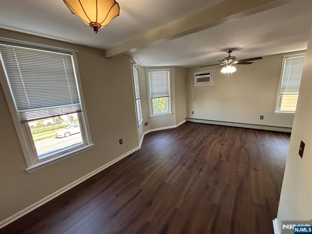 466 Chestnut Street - Photo 5