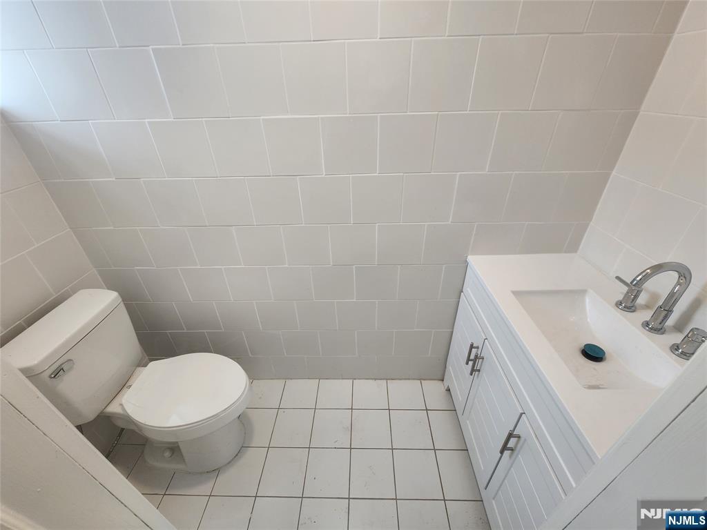 648-654 Ridge Road - Photo 2