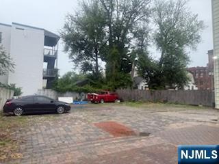 420-424 E 18th Street - Photo 1