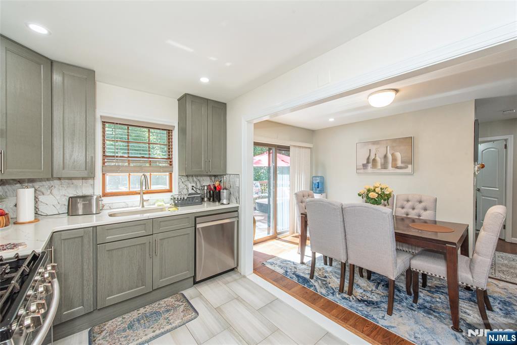 54 Hasbrouck Ave, Hasbrouck Heights, NJ 07604