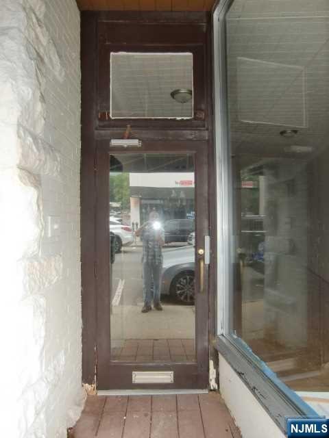 46 N Dean Street Store #3 - Photo 2