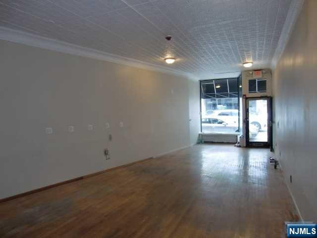 46 N Dean Street Store #3 - Photo 3