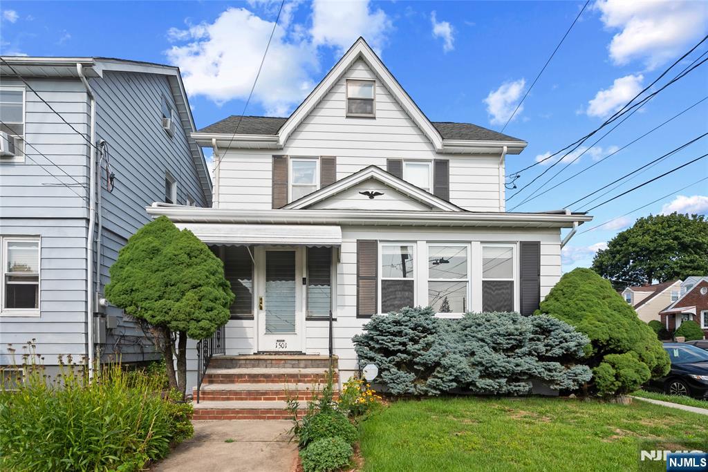 1501 Rose Terrace - Photo 1