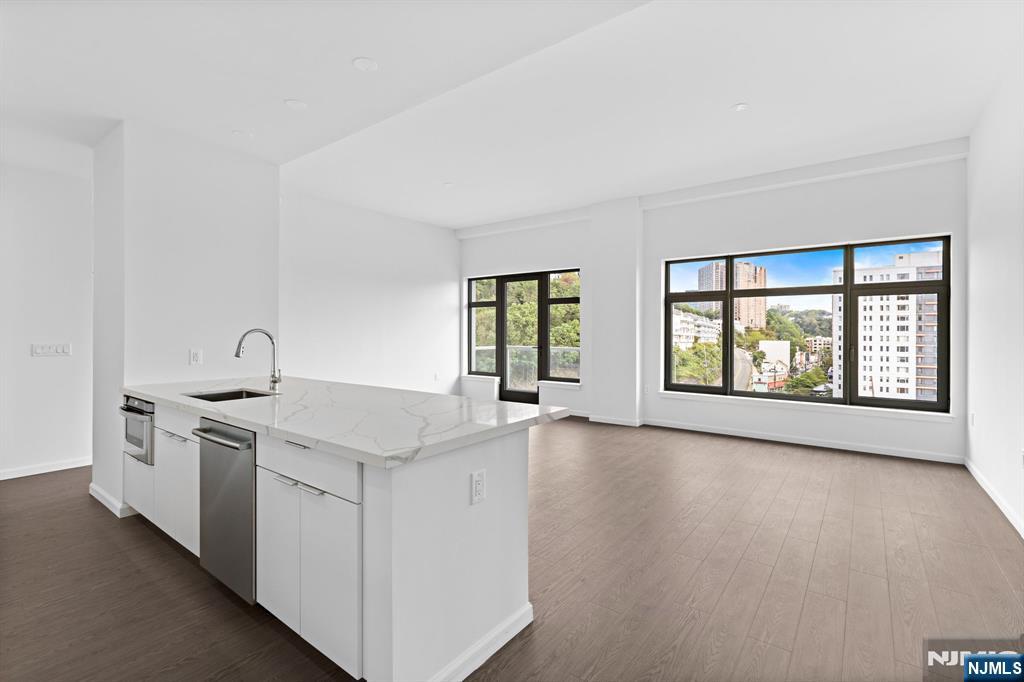 143 Old River Road 601 - Photo 3
